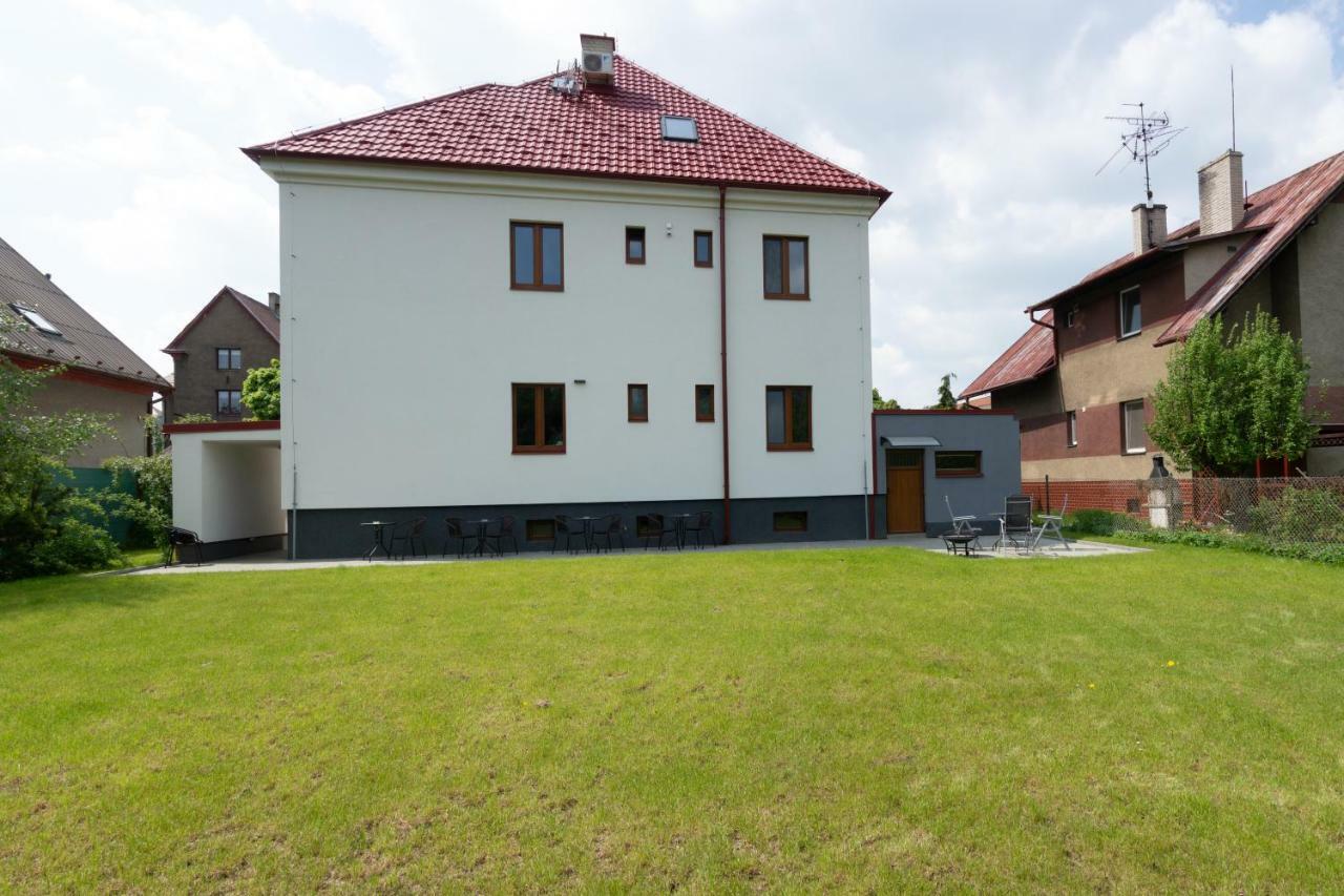 Villa U Areny Острава Екстериор снимка